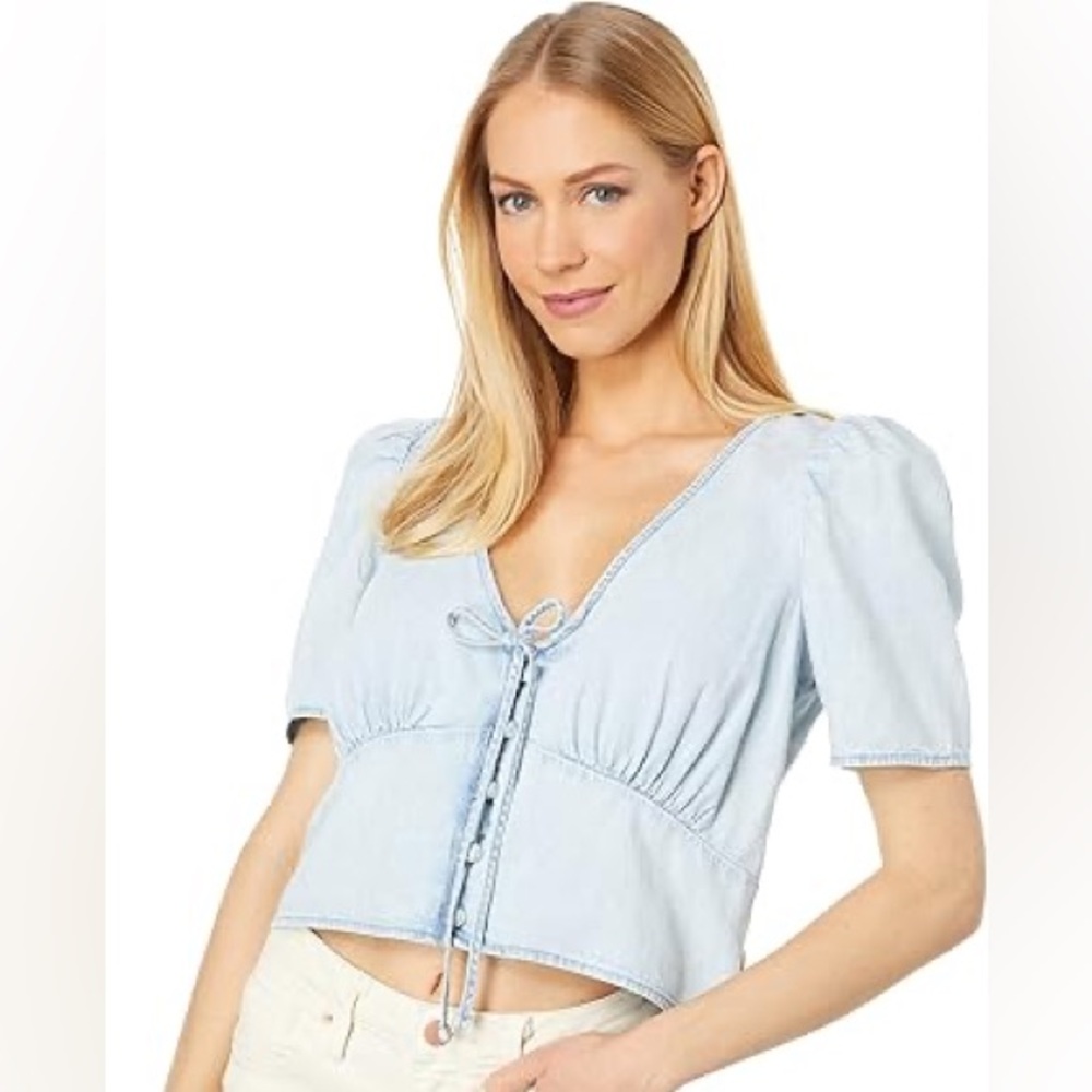 Levi’s Luisa denim blouse